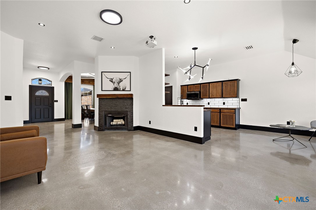 100 Whitfield Street Hutto, TX 78634 - Photo 9 of 31