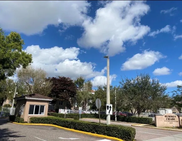 $2,325 | 8421 Northwest 8th Street, Unit 203, Miami, FL 33126