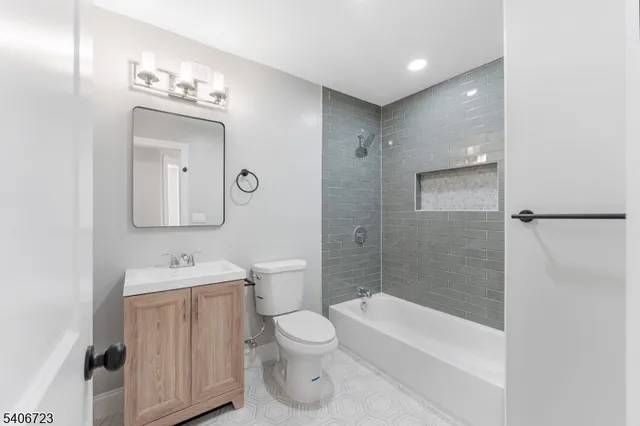 $3,790 | 28 Toronto Court, Maplewood, NJ 07040