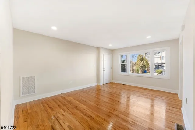 $3,790 | 28 Toronto Court, Maplewood, NJ 07040