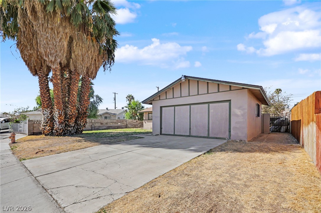 1949 Randa Lane Las Vegas, NV 89104 - Photo 35 of 36 Gallery Image 35