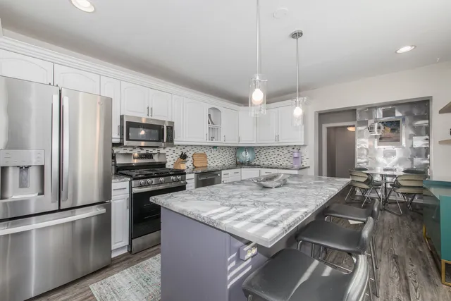 $639,000 | 3312 North New England Avenue, Chicago, IL 60634