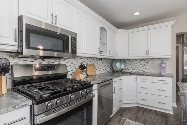 $639,000 | 3312 North New England Avenue, Chicago, IL 60634