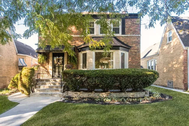 $639,000 | 3312 North New England Avenue, Chicago, IL 60634