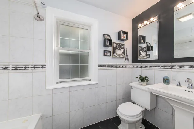 $639,000 | 3312 North New England Avenue, Chicago, IL 60634