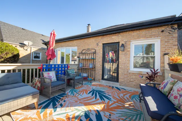 $639,000 | 3312 North New England Avenue, Chicago, IL 60634