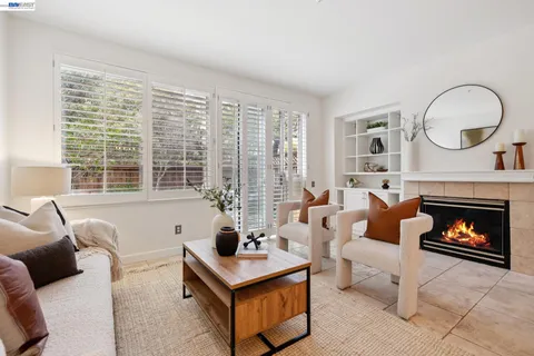 $785,000 | 23158 Canyon Terrace Drive, Castro Valley, CA 94552