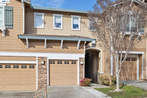 $785,000 | 23158 Canyon Terrace Drive, Castro Valley, CA 94552