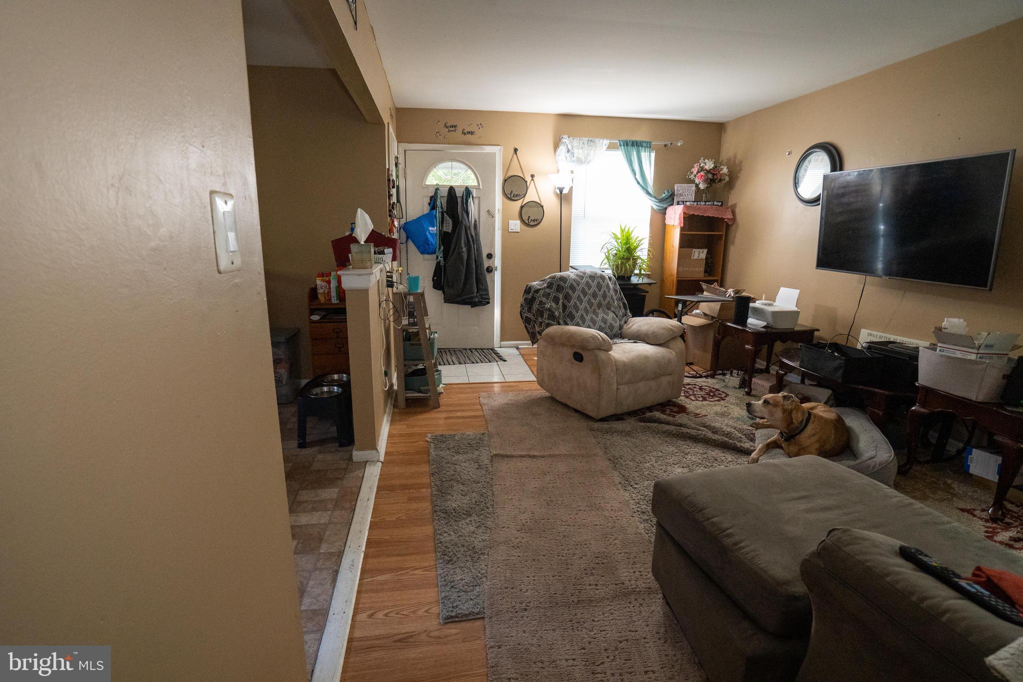 69 Jackson Road Berlin, NJ 08009 - Photo 5 of 26 1st Flr Unit Living Rm