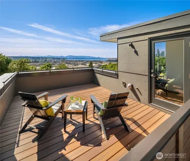$889,000 | 2517 13th Avenue South, Seattle, WA 98144