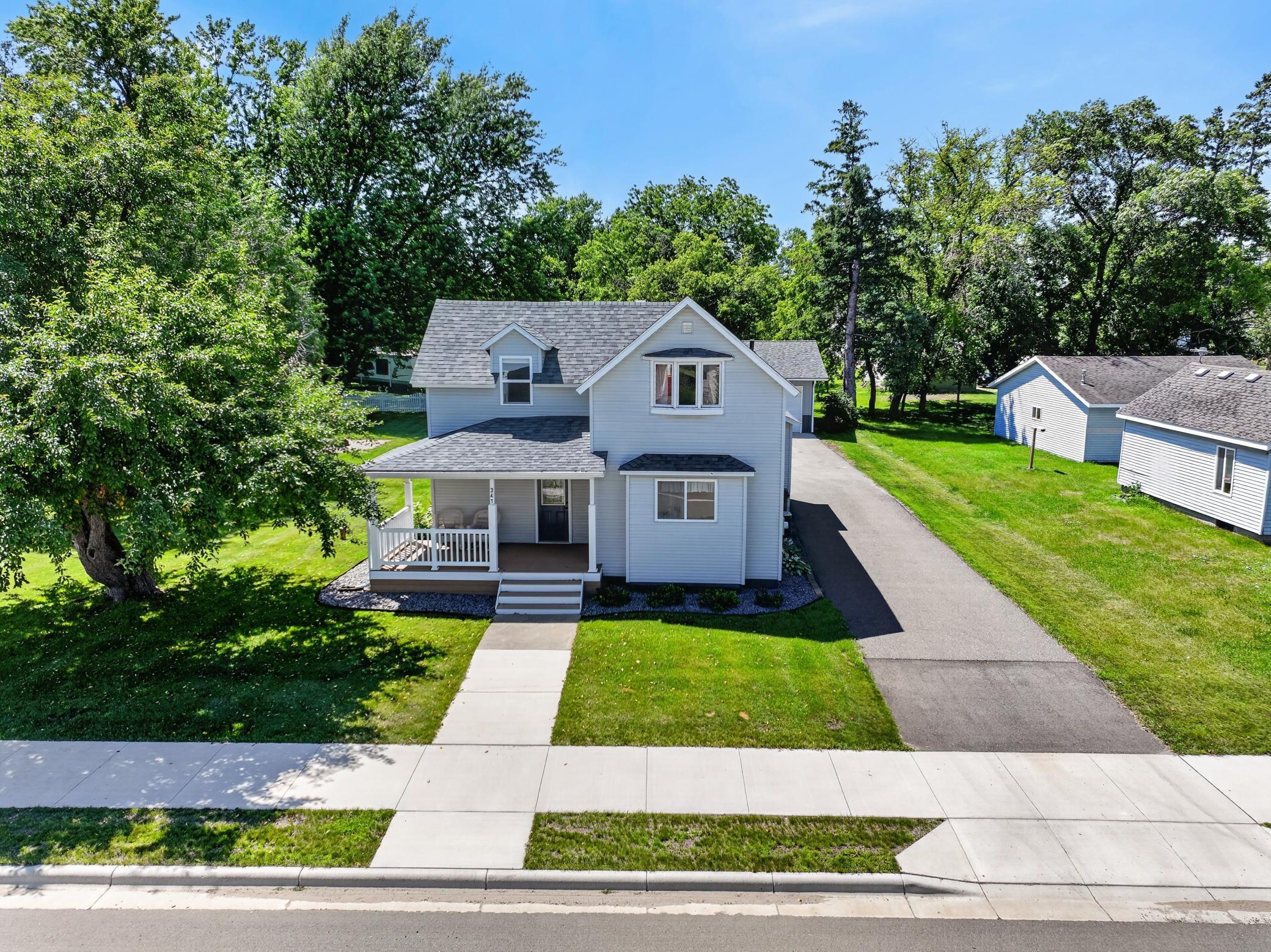 341 Nelson Street North Nelson, MN 56355 - Photo 3 of 51
