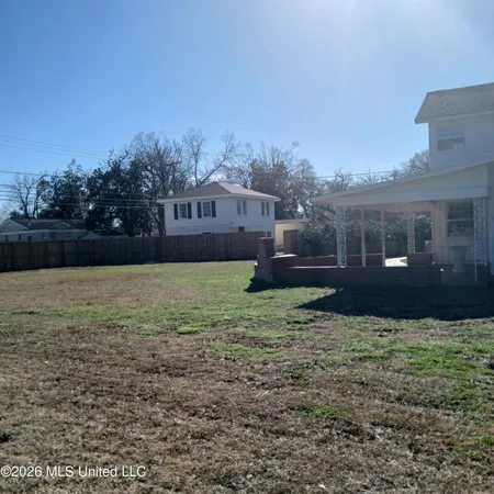 $325,000 | 404 East Adams Avenue, Greenwood, MS 38930