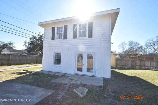 $325,000 | 404 East Adams Avenue, Greenwood, MS 38930