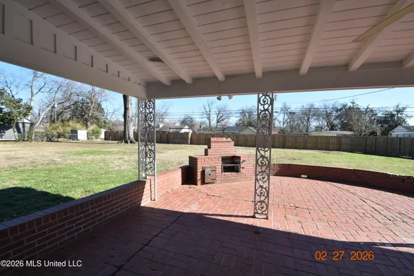 $325,000 | 404 East Adams Avenue, Greenwood, MS 38930