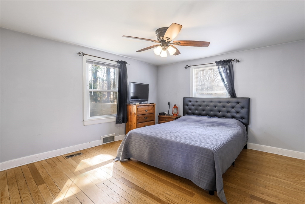 78 Racette Avenue Gardner, MA 01440 - Photo 18 of 32
