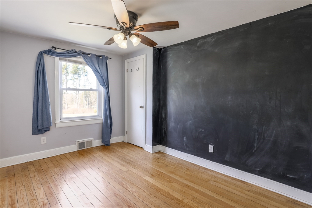 78 Racette Avenue Gardner, MA 01440 - Photo 20 of 32