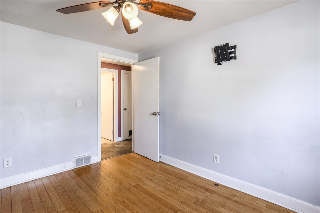 78 Racette Avenue Gardner, MA 01440 - Photo 21 of 32