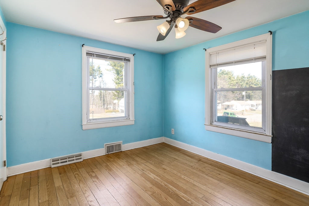 78 Racette Avenue Gardner, MA 01440 - Photo 22 of 32