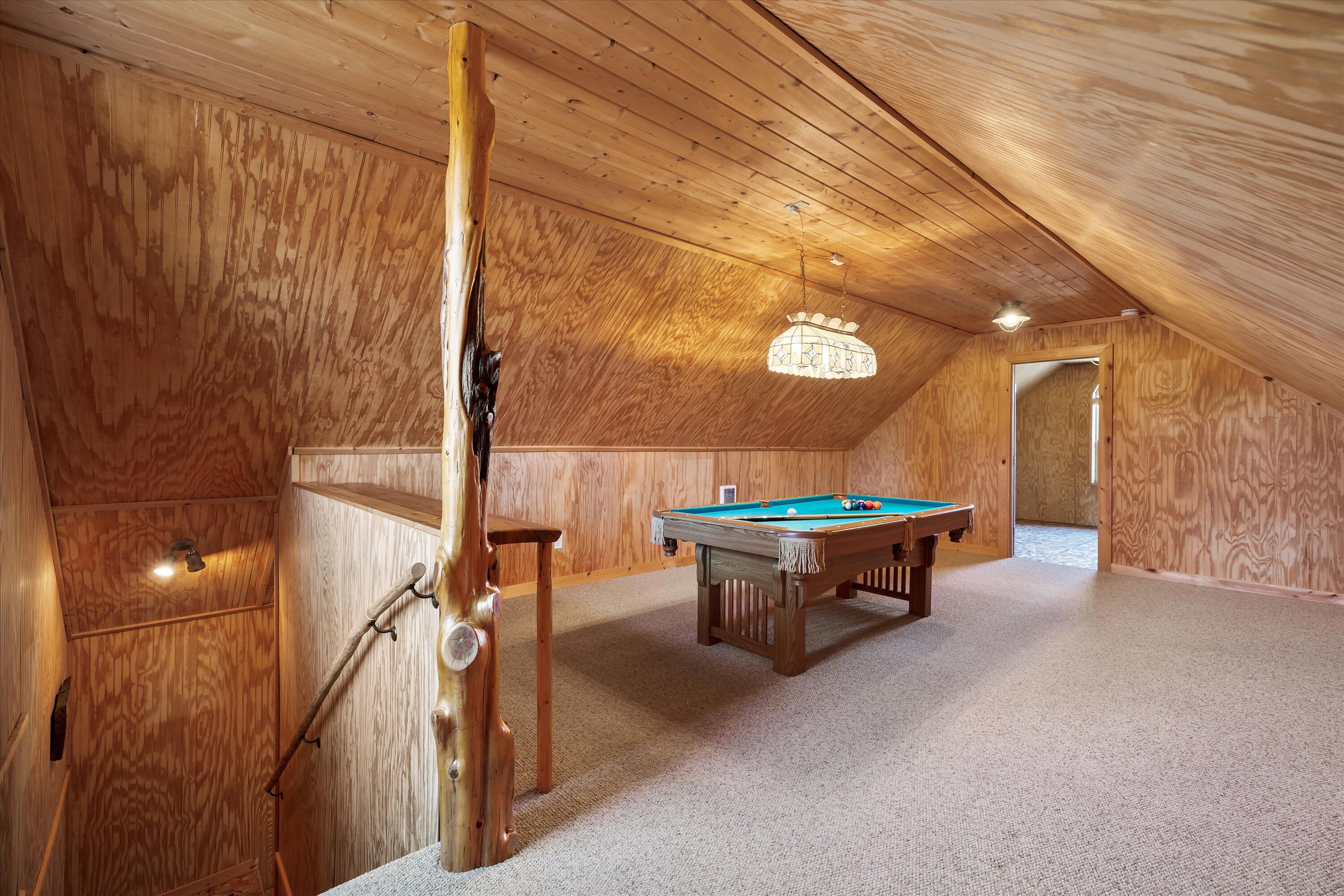 69125 Hurtley Ranch Road Sisters, OR 97759 - Photo 48 of 77 Cadet Heat in workshop & ''Boars Nest'' rec-room above garage