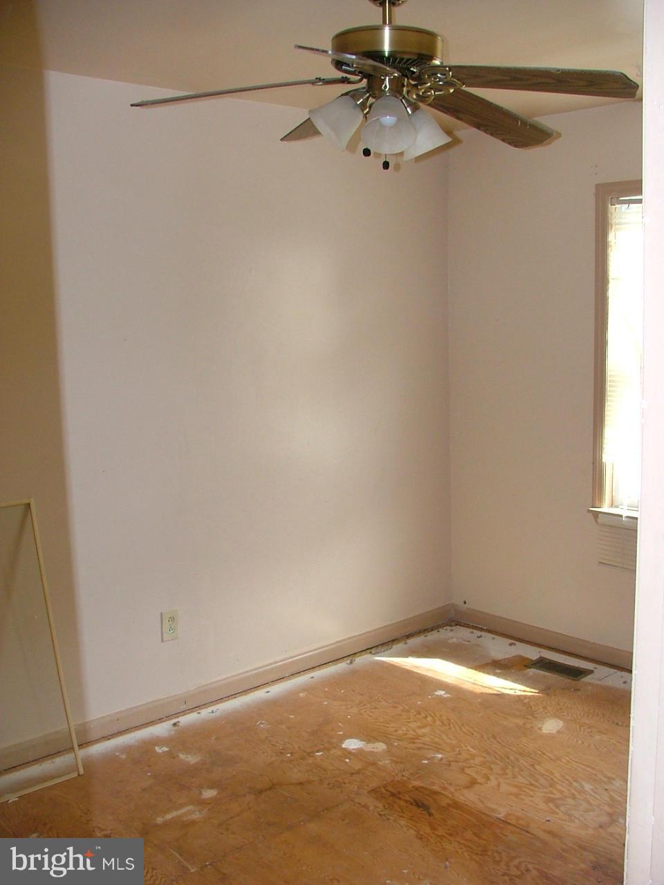 300 East Village Road Elkton, MD 21921 - Photo 10 of 14 Interior (General)
