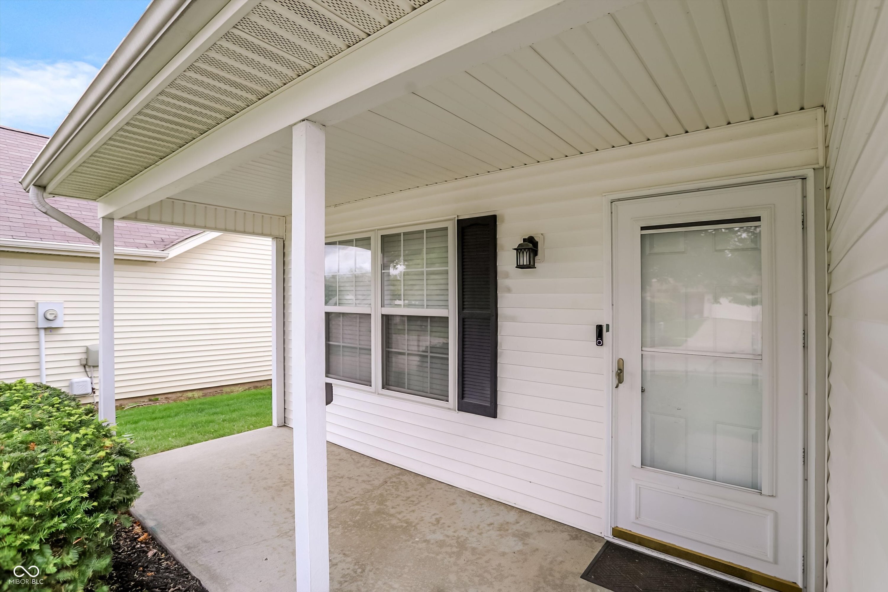 14904 Oak Road Carmel, IN 46033 - Photo 3 of 38
