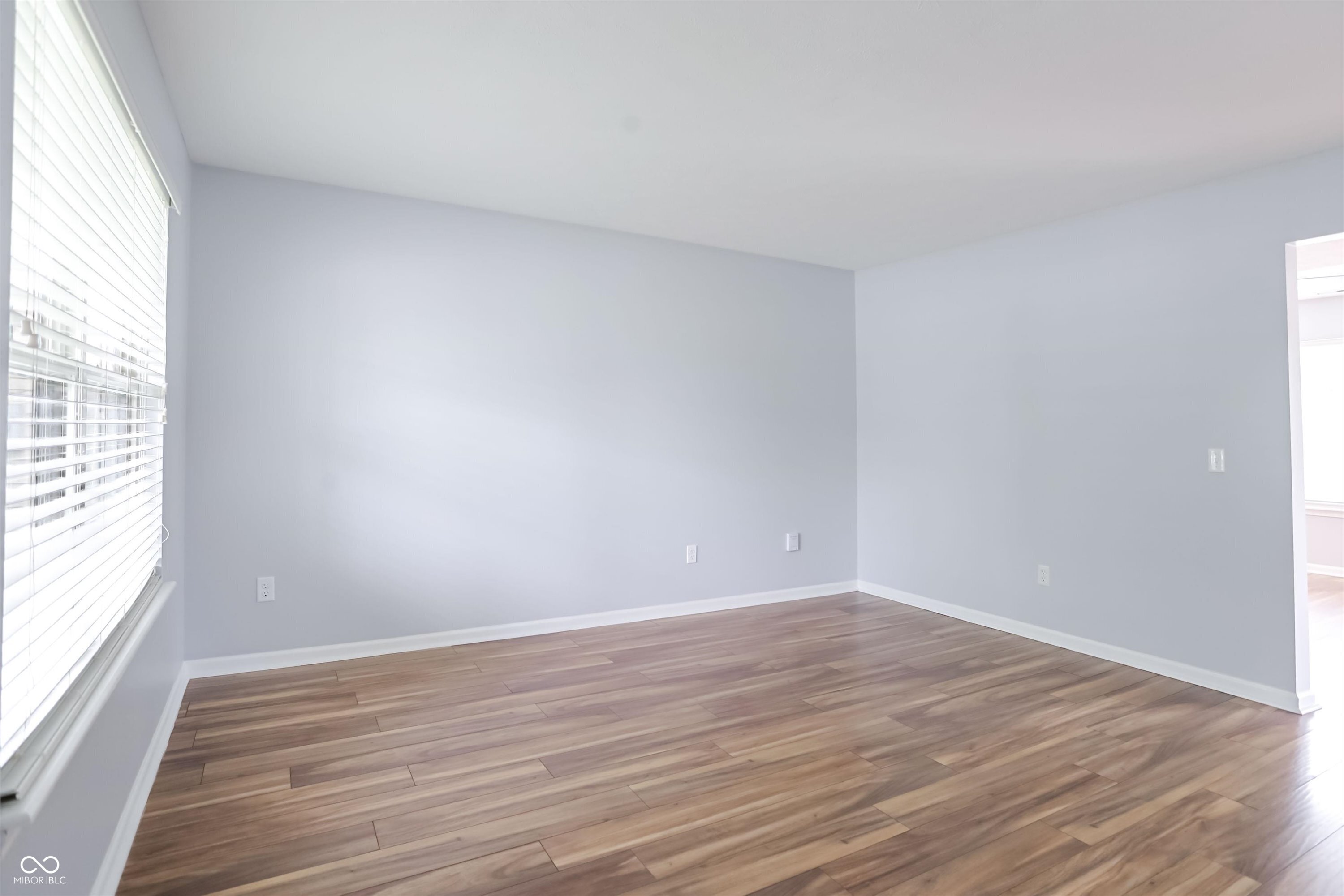 14904 Oak Road Carmel, IN 46033 - Photo 4 of 38
