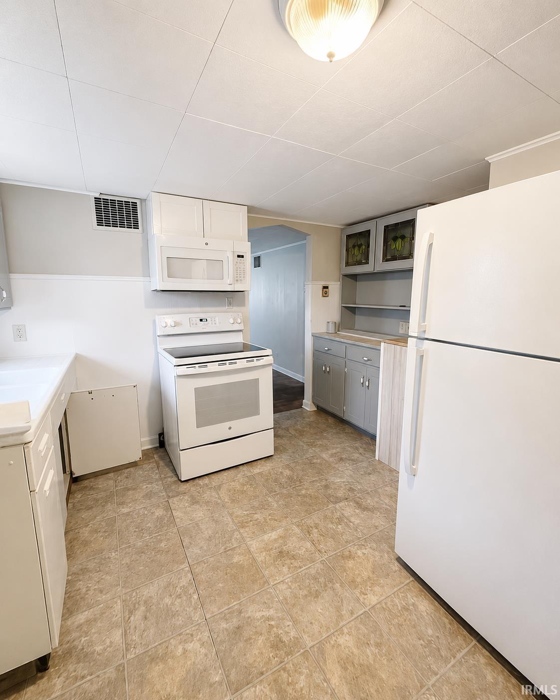 3114 West Devon Road Muncie, IN 47304 - Photo 12 of 44