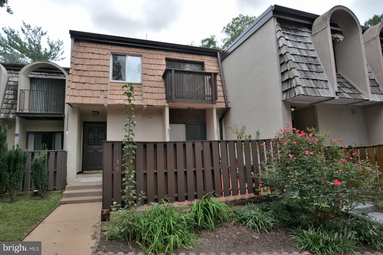 1639 Valencia Way Reston, VA 20190 - Photo 1 of 28 Beautiful Home ready for move in