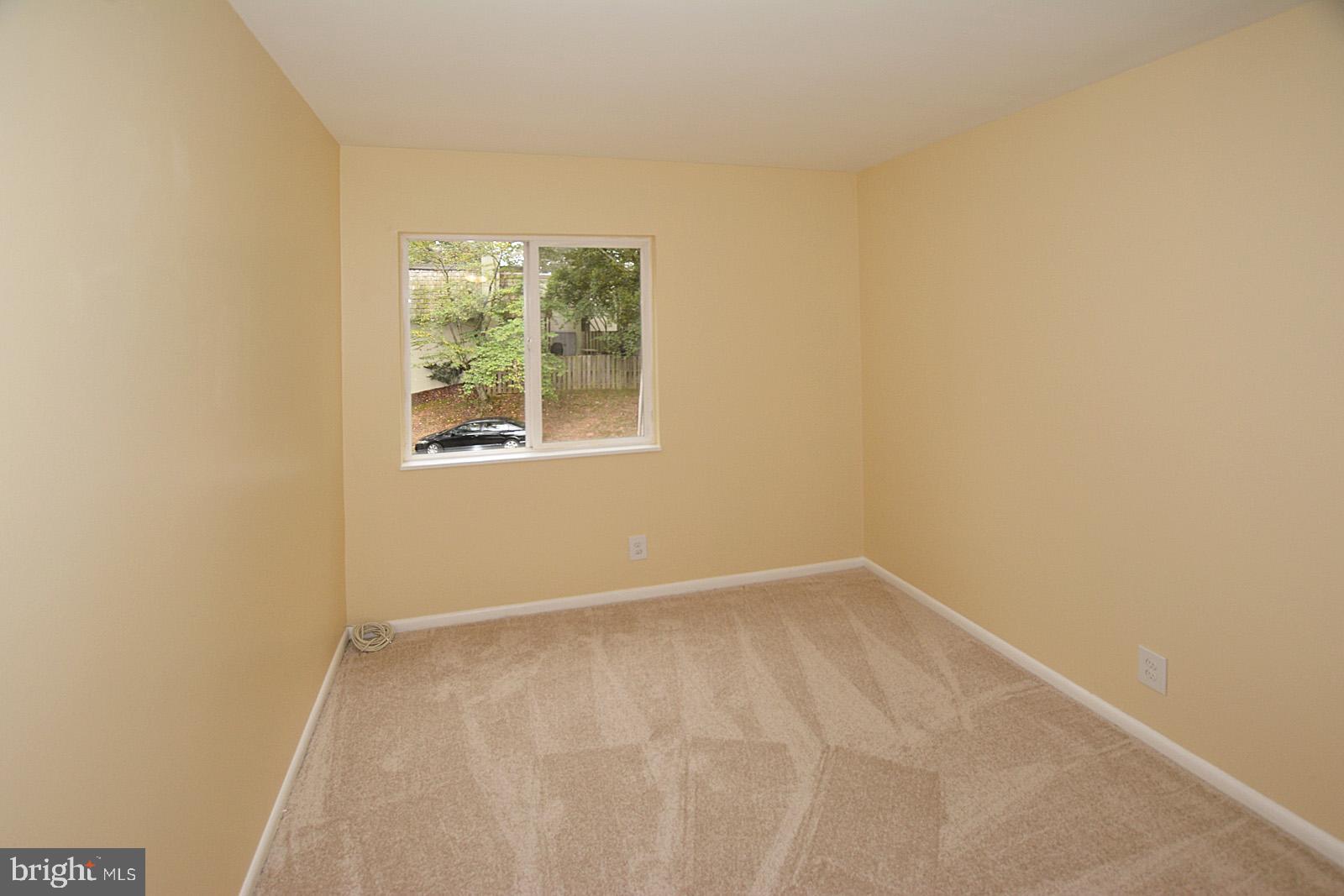 1639 Valencia Way Reston, VA 20190 - Photo 16 of 28 Third bedroom