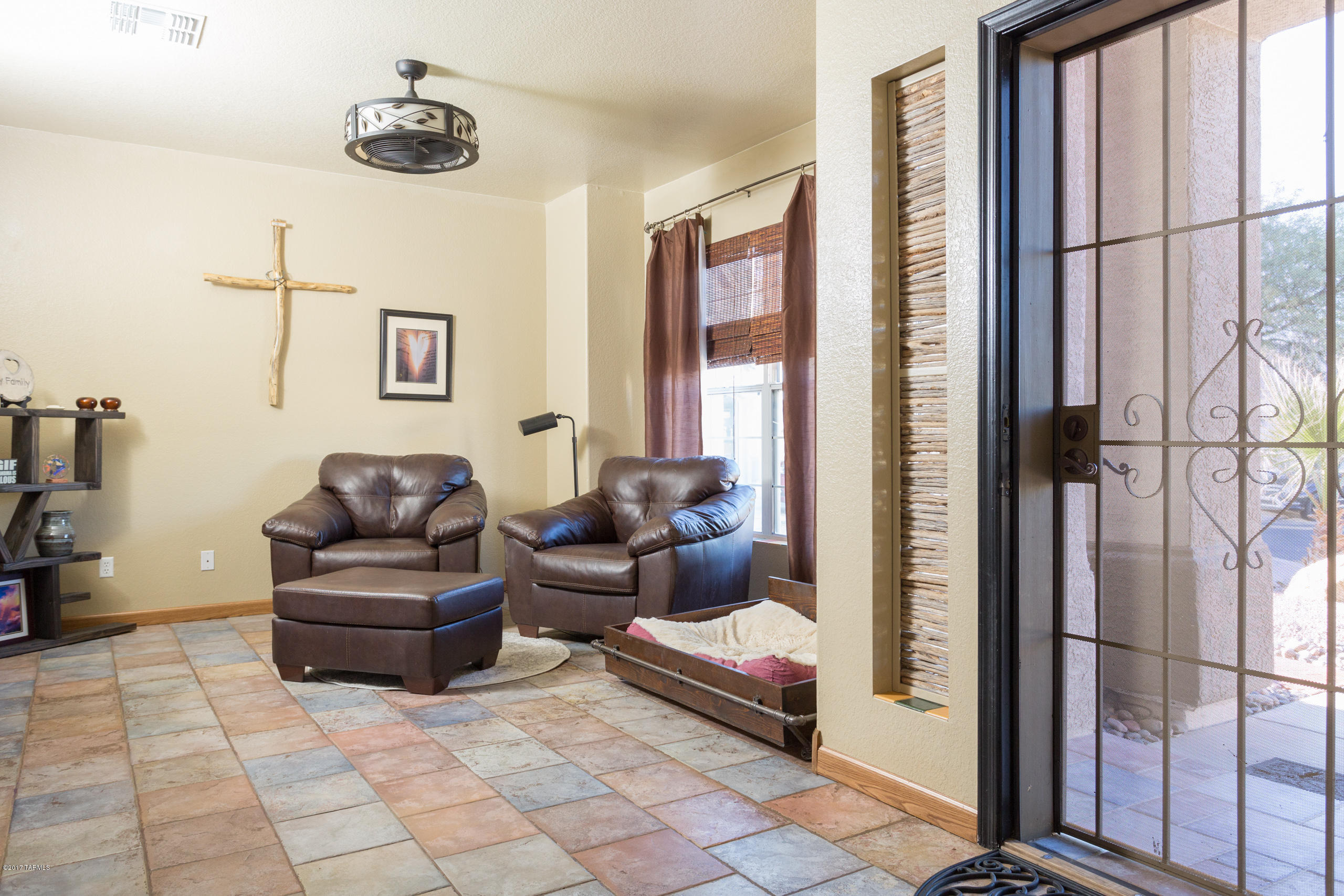 8810 North Rivulet Place Tucson, AZ 85743 - Photo 2 of 23 Gallery Image 2