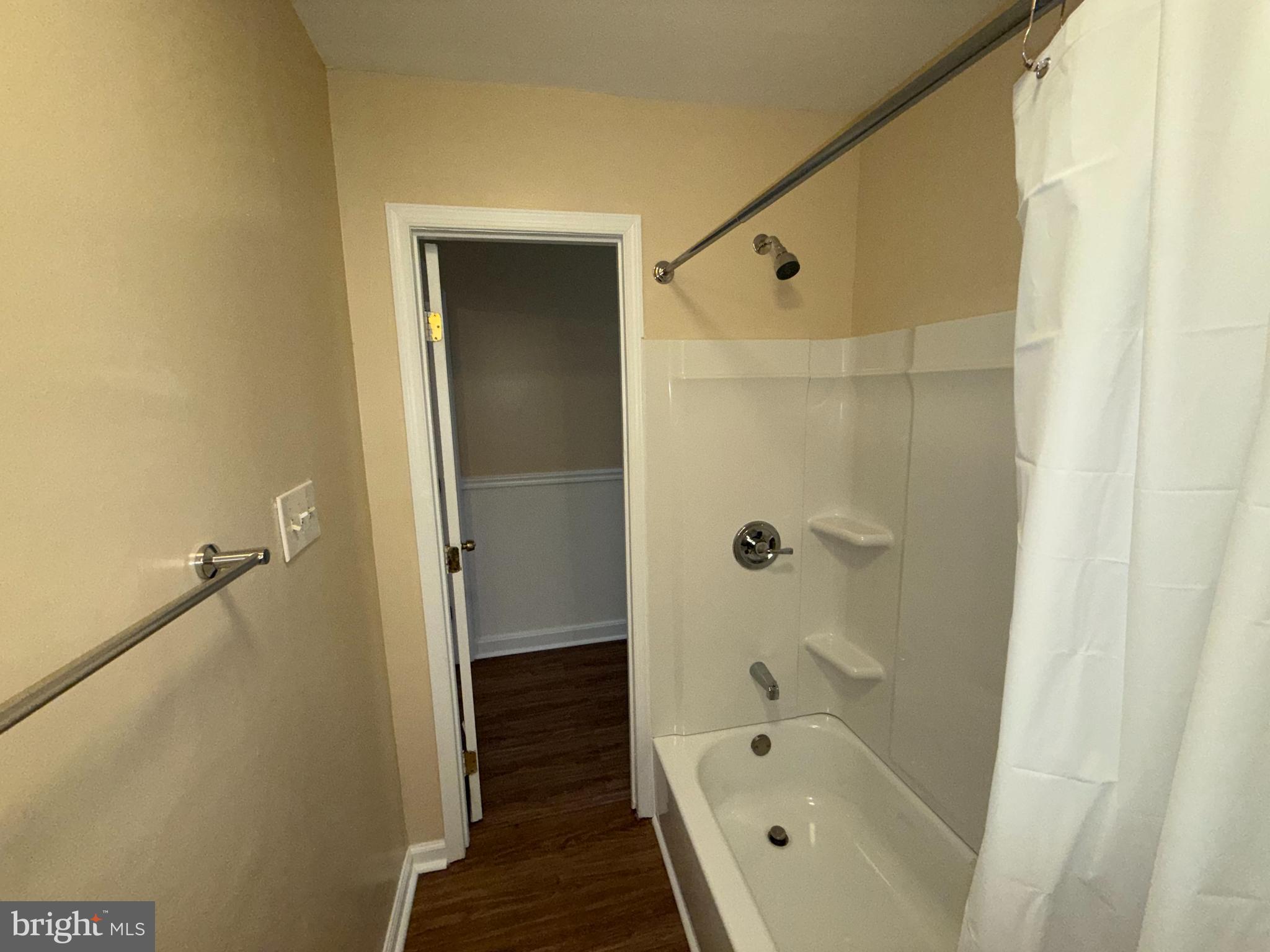 5437 Christian Street, Unit 1 Philadelphia, PA 19143 - Photo 9 of 13 Full Bathroom