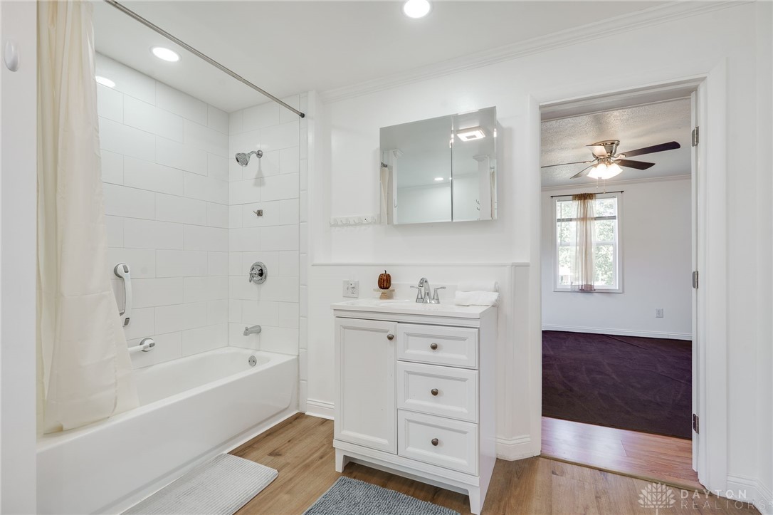 1109 Montgomery Avenue Springfield, OH 45506 - Photo 24 of 63 Primary Bath
