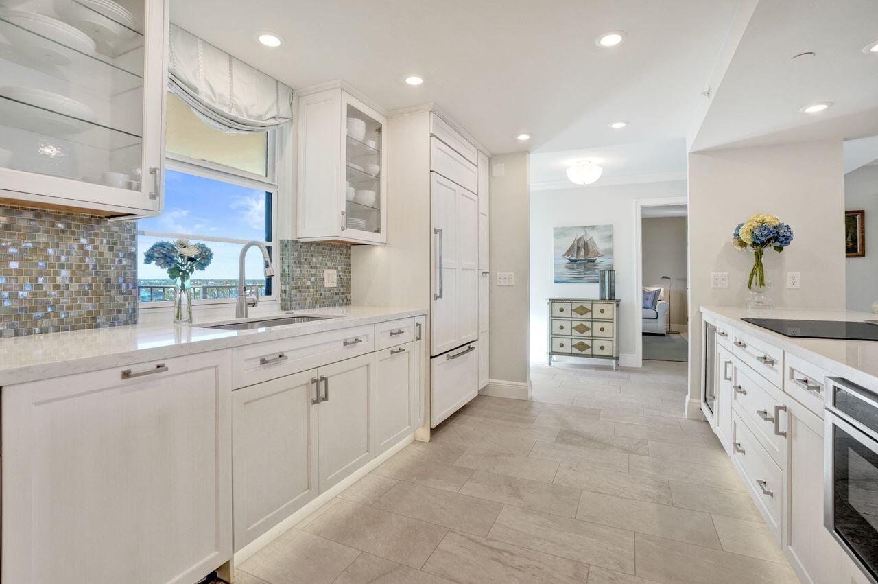 400 South Beach Road, Unit 703 Tequesta, FL 33469 - Photo 7 of 42 Kitchen