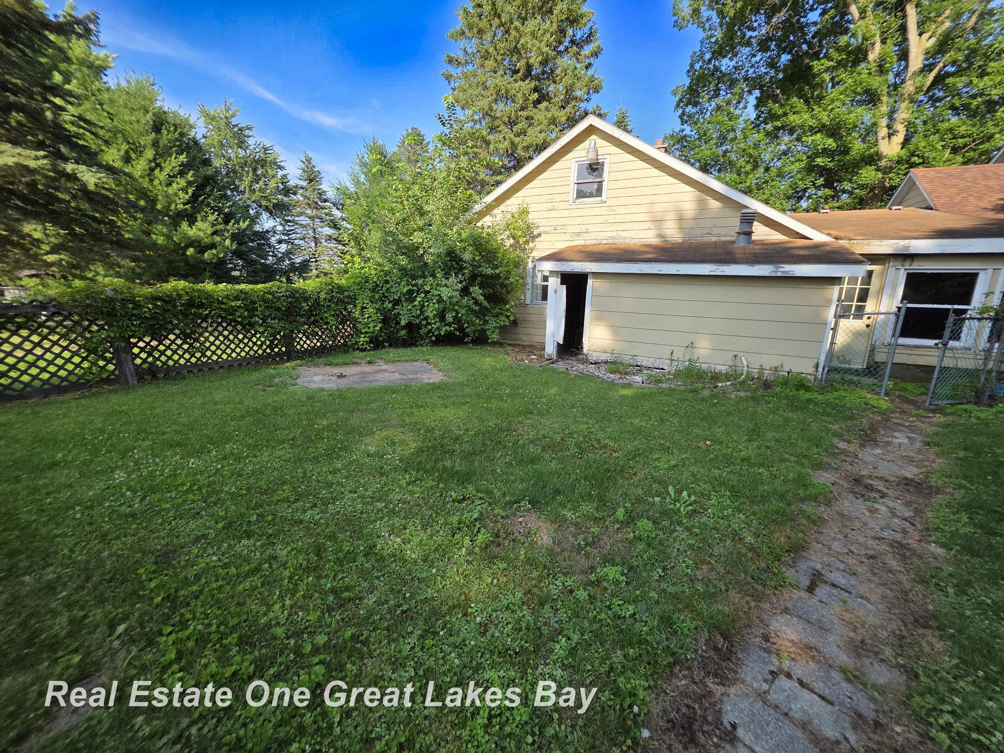 27 North Grout Road Gladwin, MI 48624 - Photo 63 of 77