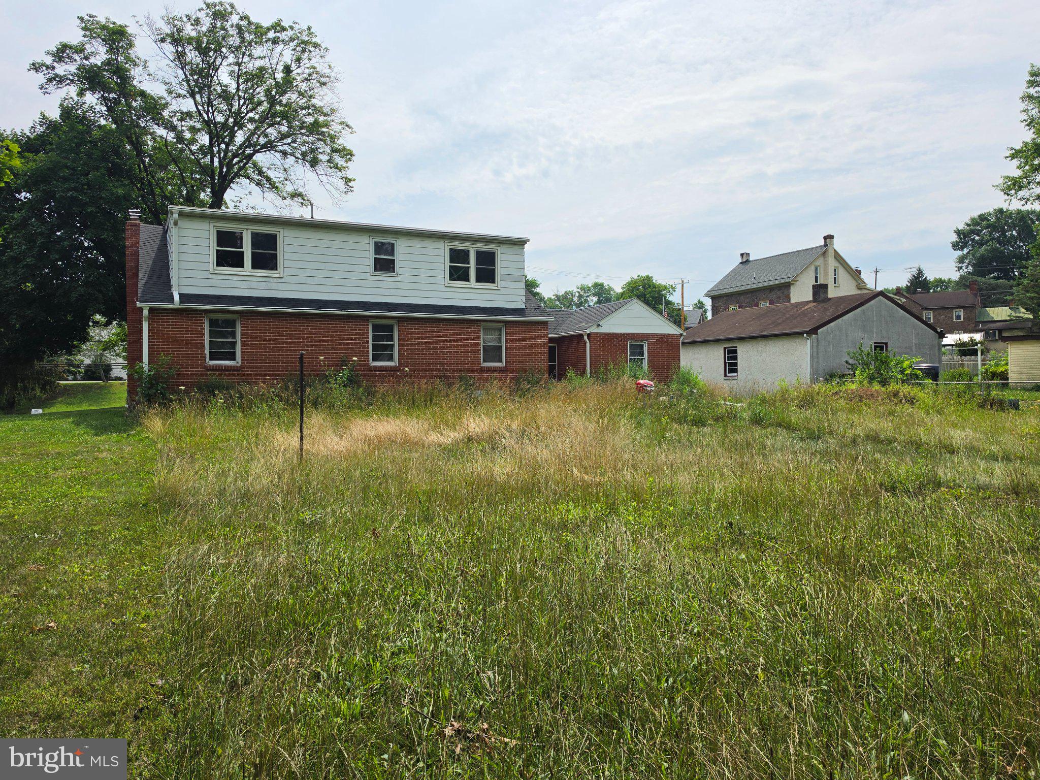 1005 Laurelwood Road Pottstown, PA 19465 - Photo 3 of 4 Charming home with expansive yard.