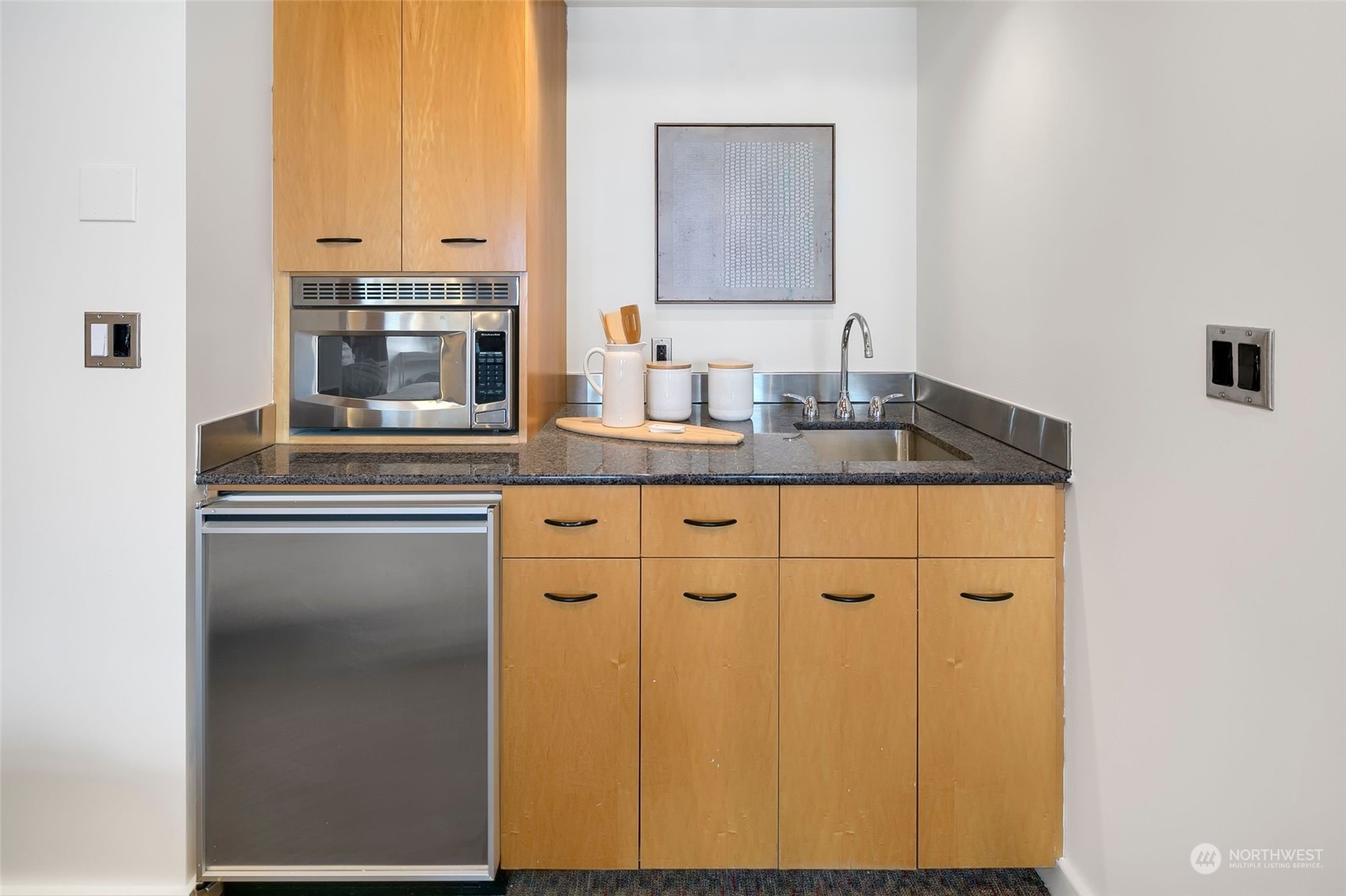 1507 Western Avenue, Unit R401 Seattle, WA 98101 - Photo 13 of 25