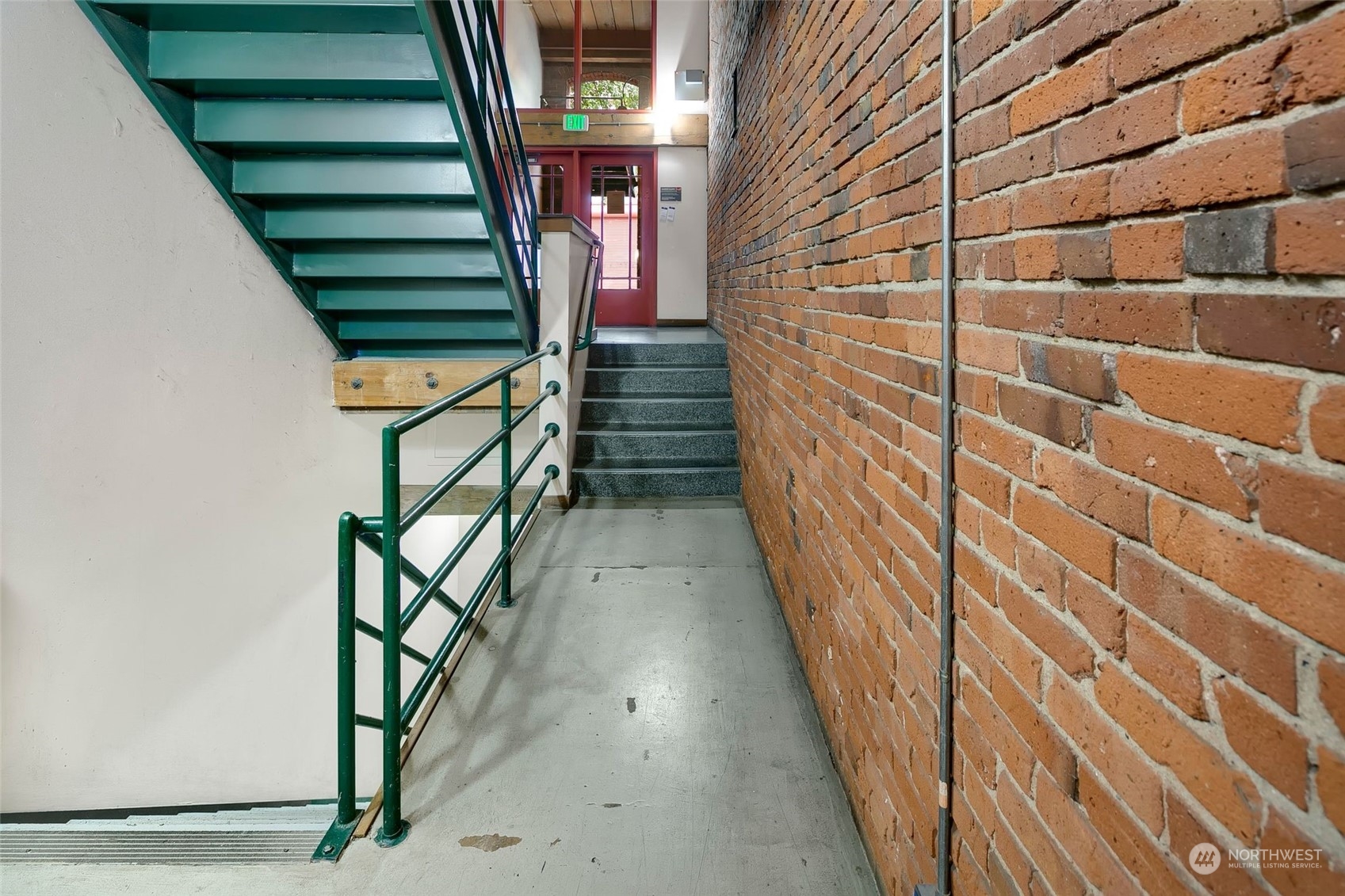 1507 Western Avenue, Unit R401 Seattle, WA 98101 - Photo 16 of 25