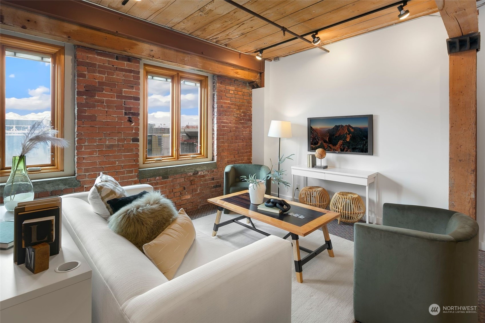 1507 Western Avenue, Unit R401 Seattle, WA 98101 - Photo 4 of 25