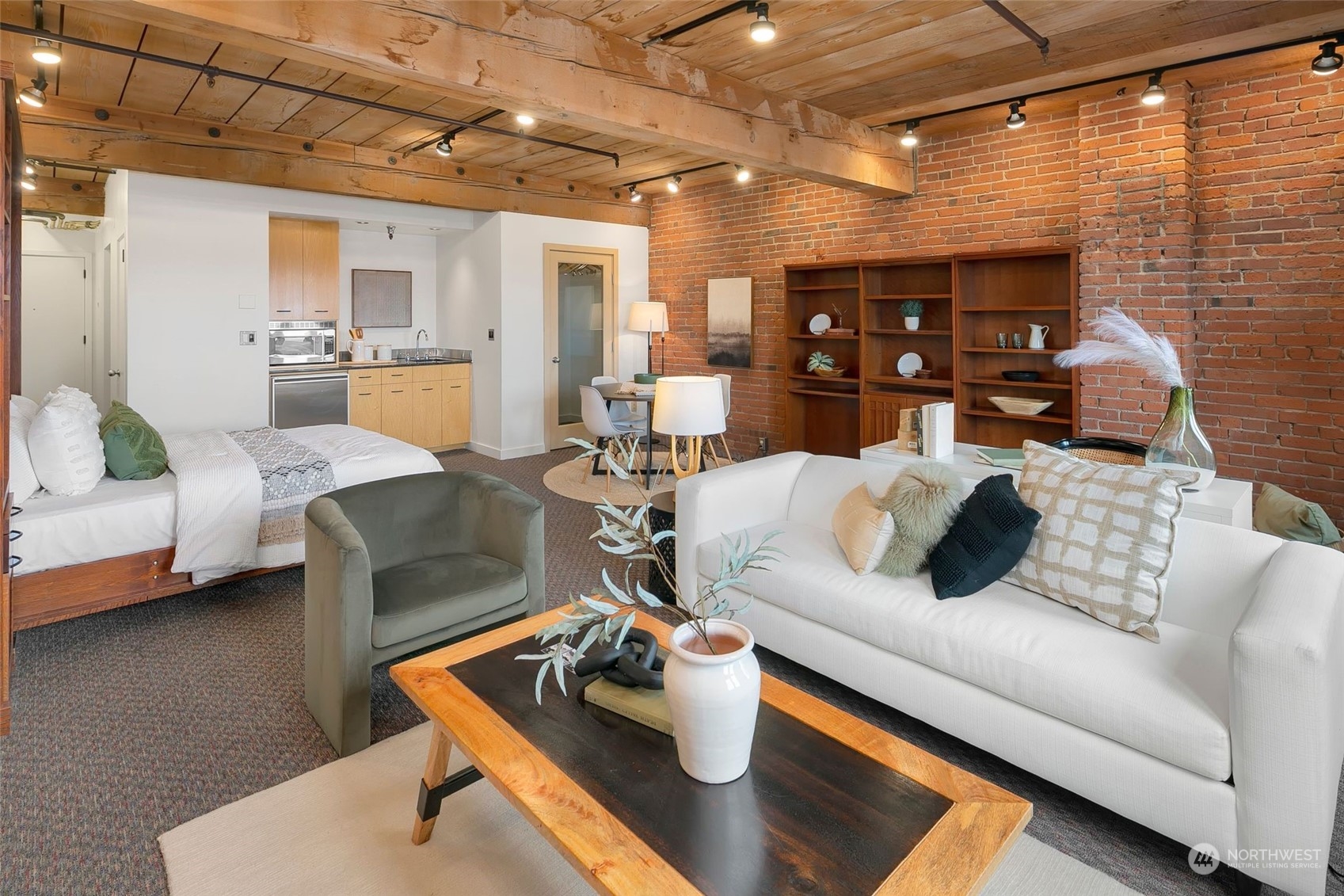 1507 Western Avenue, Unit R401 Seattle, WA 98101 - Photo 5 of 25