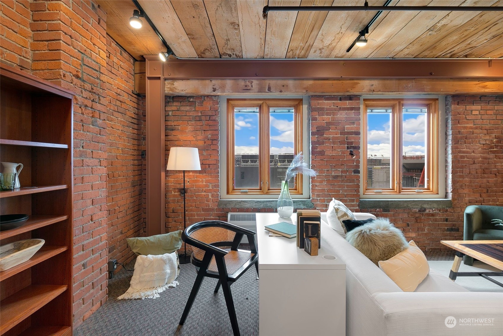 1507 Western Avenue, Unit R401 Seattle, WA 98101 - Photo 6 of 25