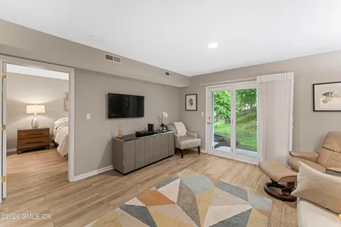 $475,000 | 351 Pemberwick Road, Unit 818, Greenwich, CT 06831