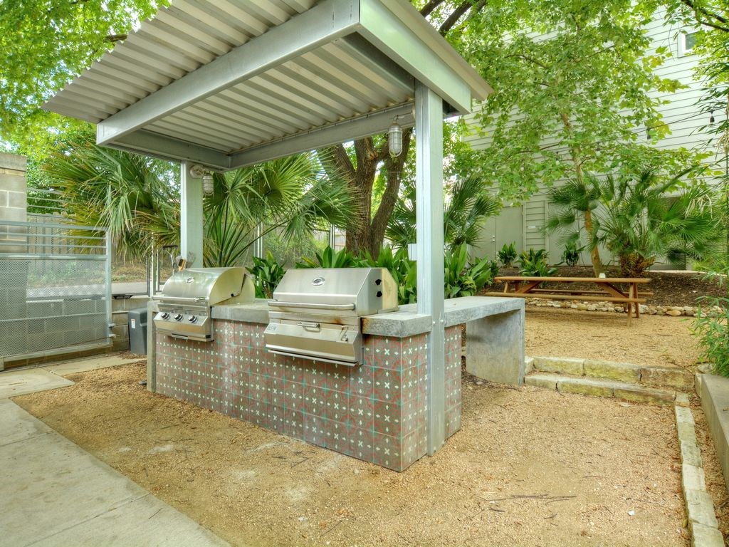 1601 East 5th Street, Unit 112 Austin, TX 78702 - Photo 9 of 11