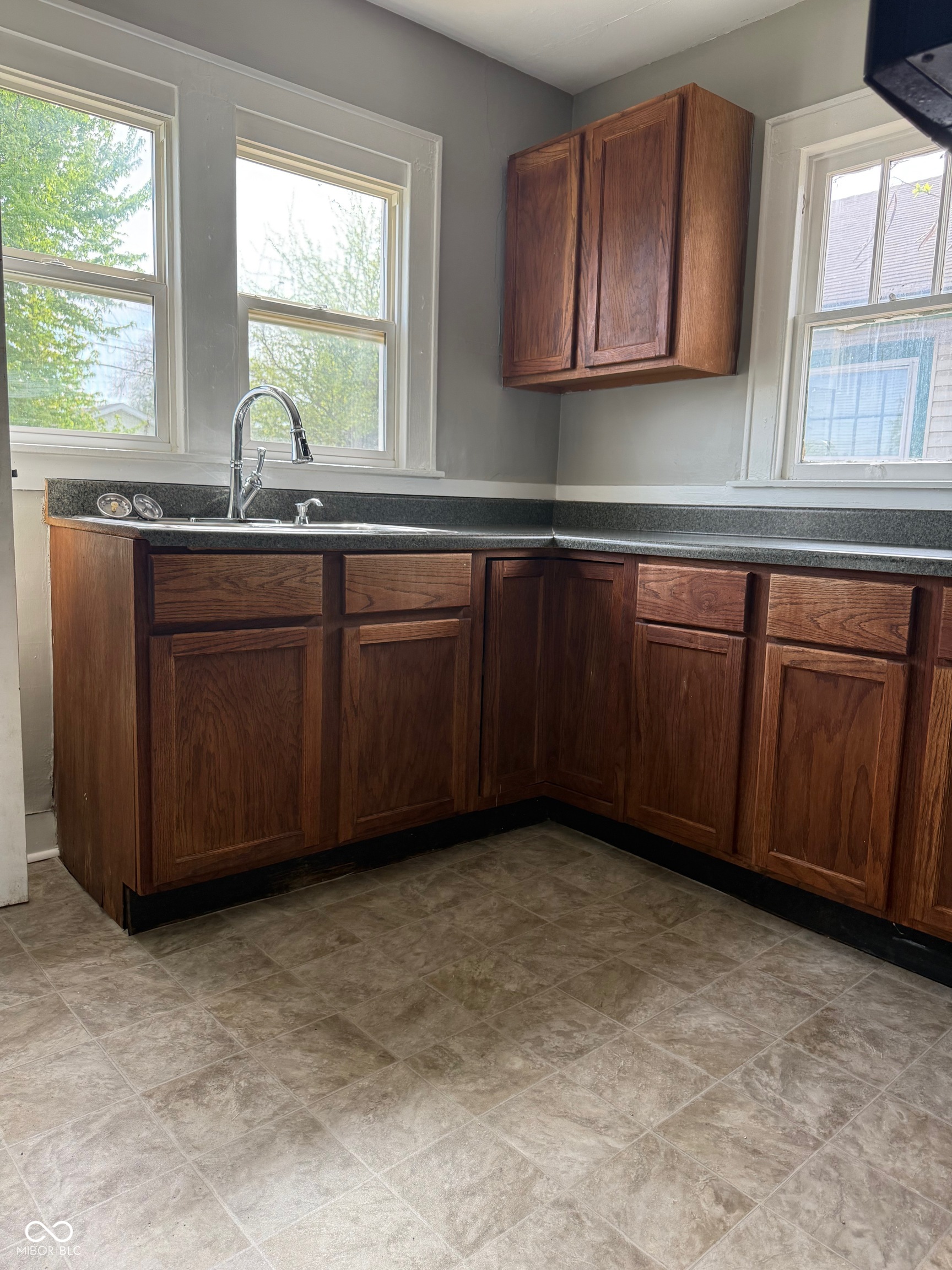 2730 Noble Street Anderson, IN 46016 - Photo 11 of 12