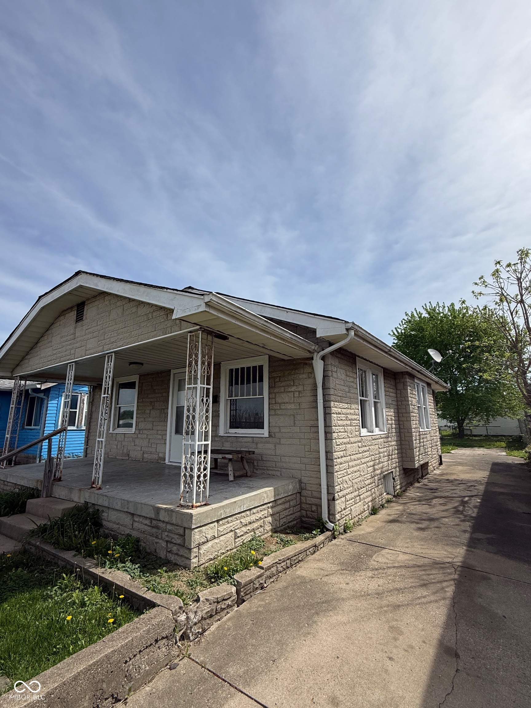 2730 Noble Street Anderson, IN 46016 - Photo 2 of 12
