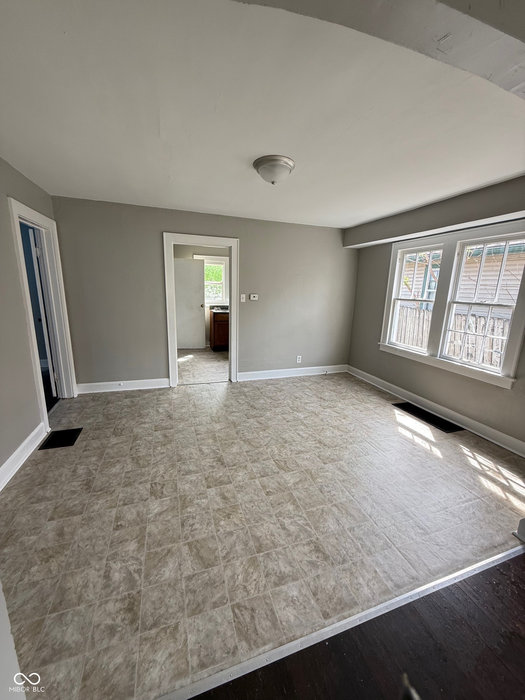 2730 Noble Street Anderson, IN 46016 - Photo 7 of 12