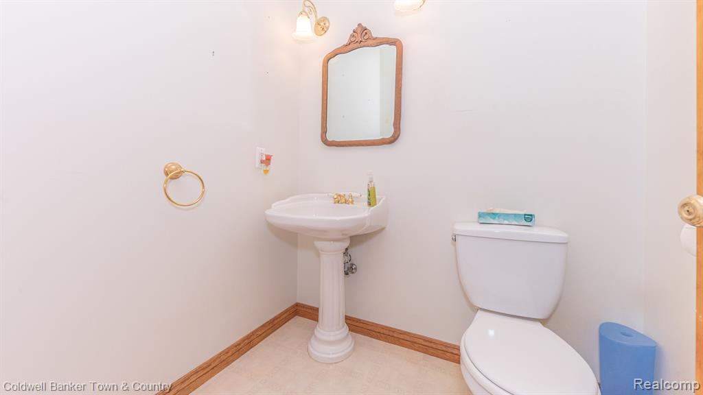 7130 Jennings Road Whitmore Lake, MI 48189 - Photo 30 of 37 Gallery Image 30