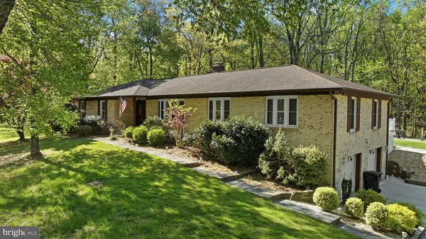 $604,950 | 4465 Camelot Drive, Pomfret, MD 20675