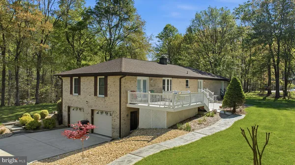 $604,950 | 4465 Camelot Drive, Pomfret, MD 20675