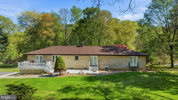 $604,950 | 4465 Camelot Drive, Pomfret, MD 20675