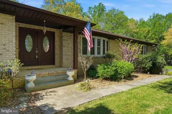 $604,950 | 4465 Camelot Drive, Pomfret, MD 20675